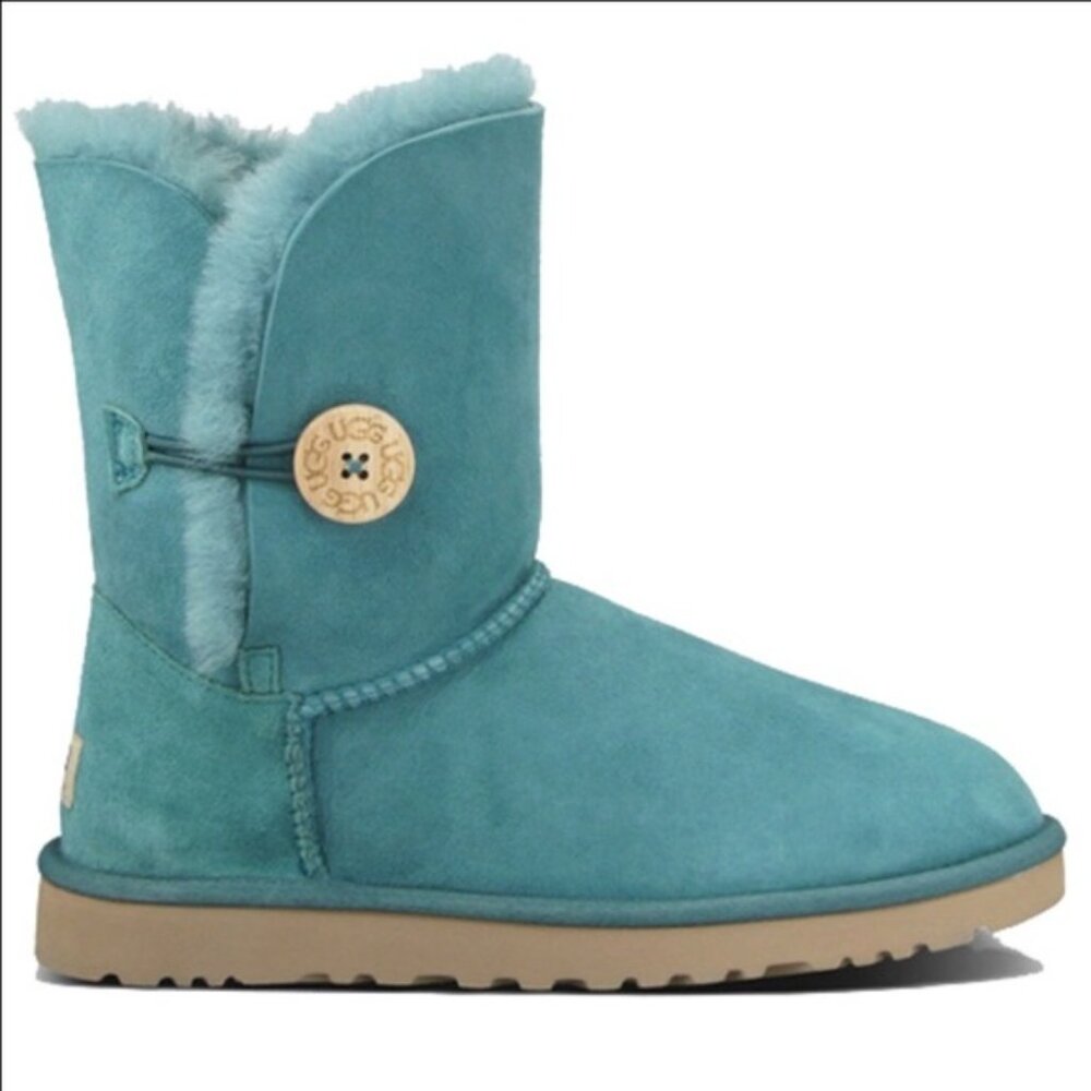 UGG Bailey Button Boot II - Picture 2 of 14
